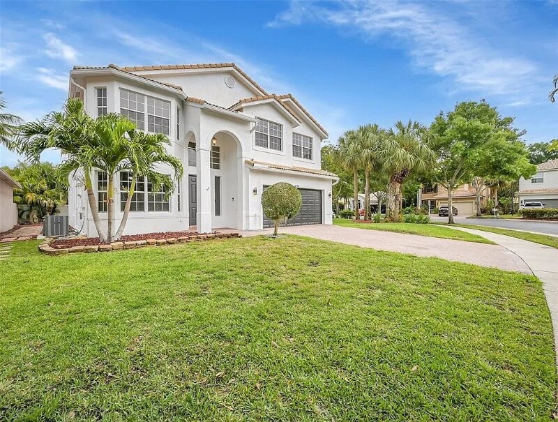 Foto principal - 4765 S Classical Blvd
