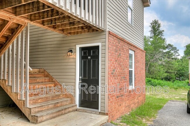 Building Photo - 40 Conifer Ct