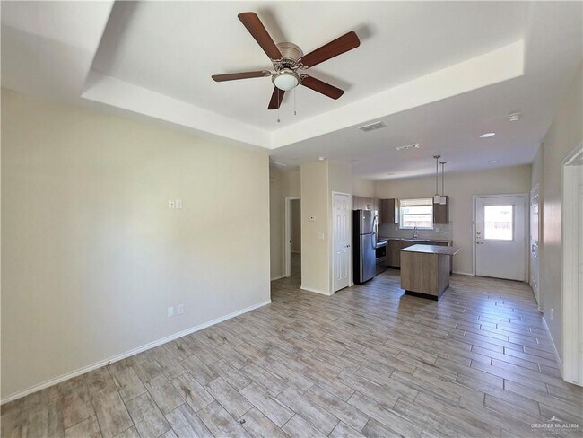 Foto del edificio - 5005 N Hiawatha Dr