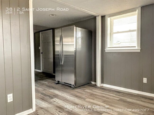 Building Photo - Check out this nice 3 BD/1 BA home