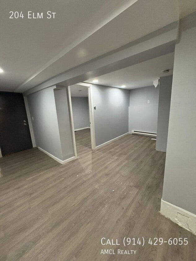 Photo - 204 Elm St -