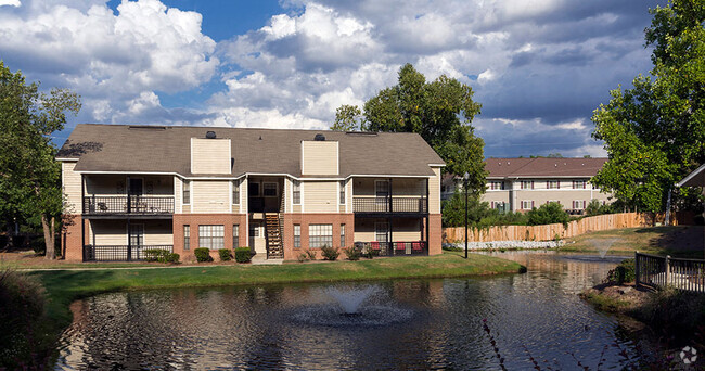 Building Photo - Bradford Pointe Apartments