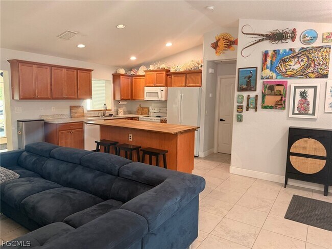 Foto del edificio - 3195 Mayflower Terrace