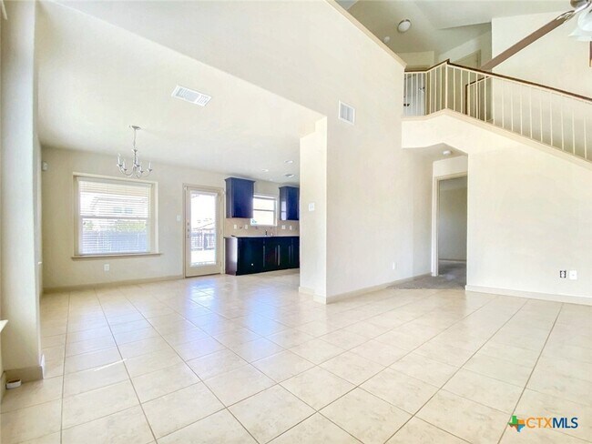Building Photo - 723 Spectrum Dr