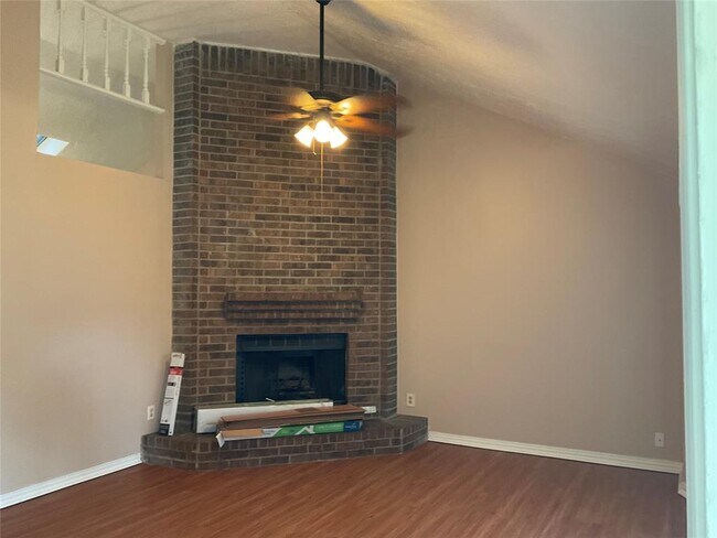 Building Photo - 18617 Summer Hills Blvd