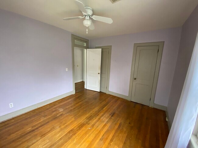 Building Photo - 324 Woodfield Dr