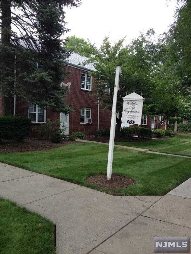 Primary Photo - 63 W Hudson Ave