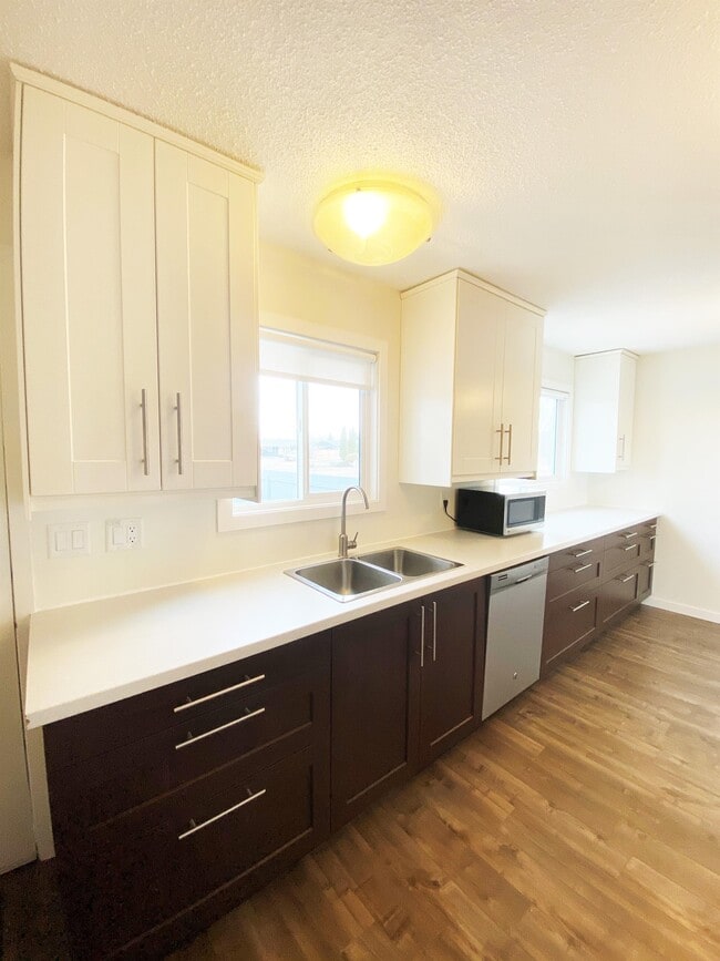 Building Photo - 111 Tabor Blvd S