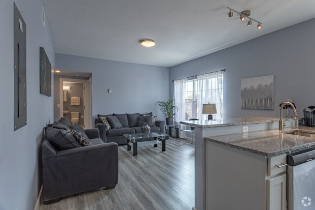 1BD, 1BA - 615SF - Legacy @Itasca Apartments