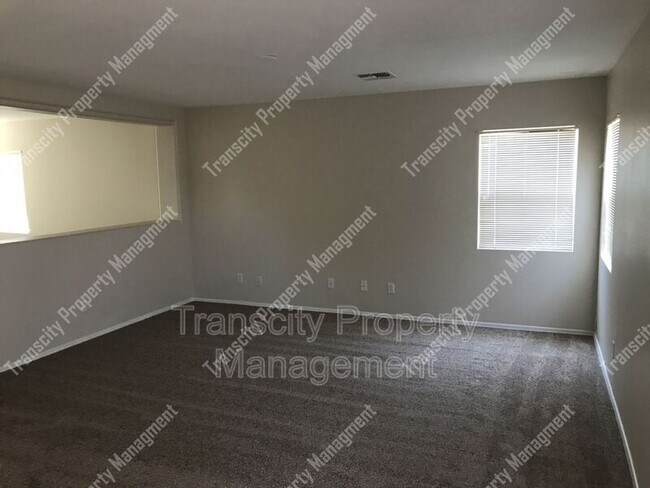 Foto del edificio - 39672 N Webb Cir