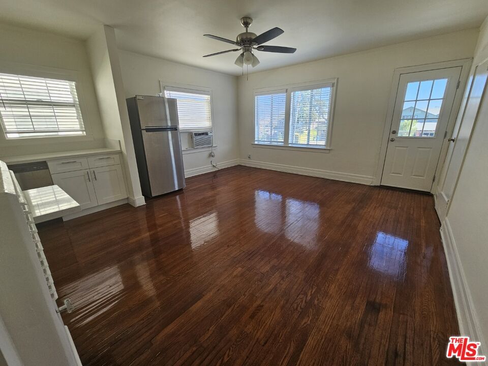 Primary Photo - 1511 4th Ave