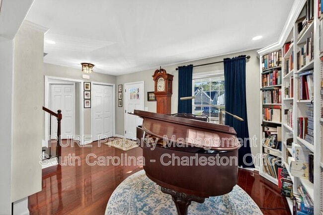 Building Photo - 8591 Cislo Ct