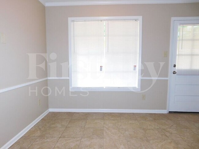 Building Photo - 5590 Montpelier Dr