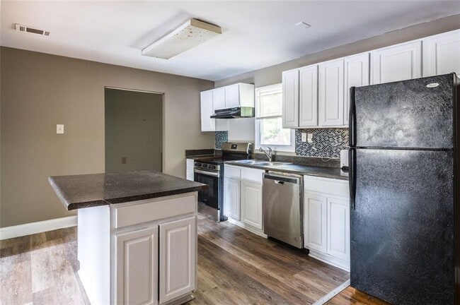 Building Photo - 2833 Cardo Dr NW