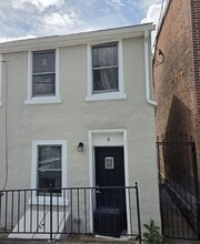 8 W 20th St