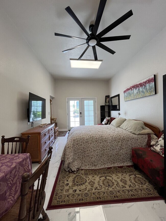 Foto del edificio - 8658 Magdalina Dr