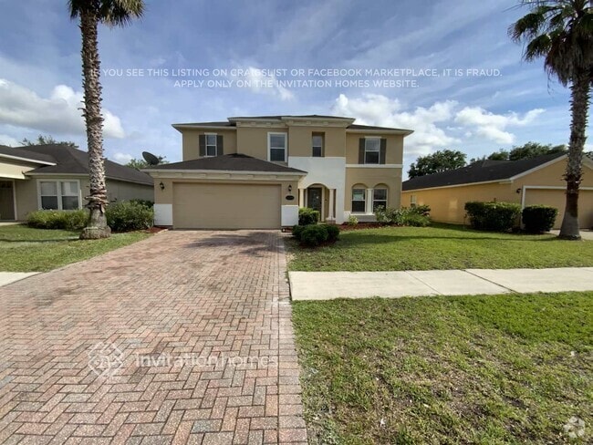 Building Photo - 12329 Deersong Dr N