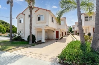 Building Photo - 2222 Rockefeller Ln