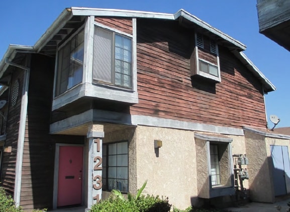1221 - 1231 S Greenwood Ave - 1221-1231 S Greenwood Ave