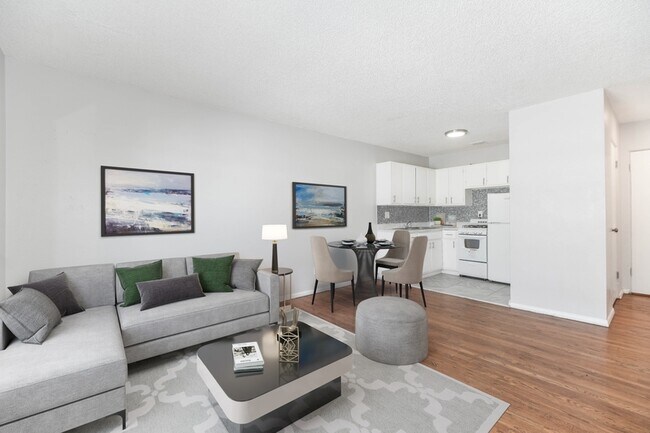 Foto del edificio - 1410 N Moline St