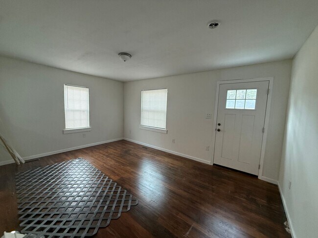 Foto del edificio - 709 Denby St SW