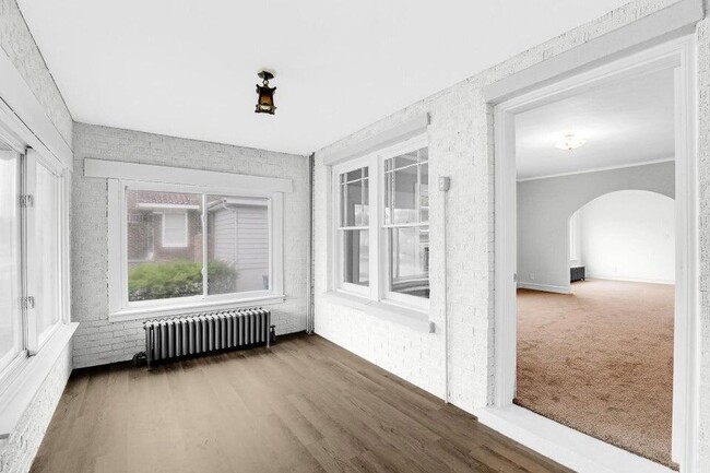 Building Photo - 650 119th St