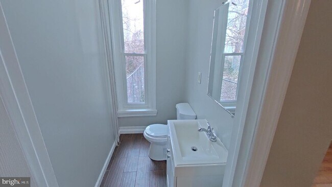 Foto del edificio - 311 N Robinson St