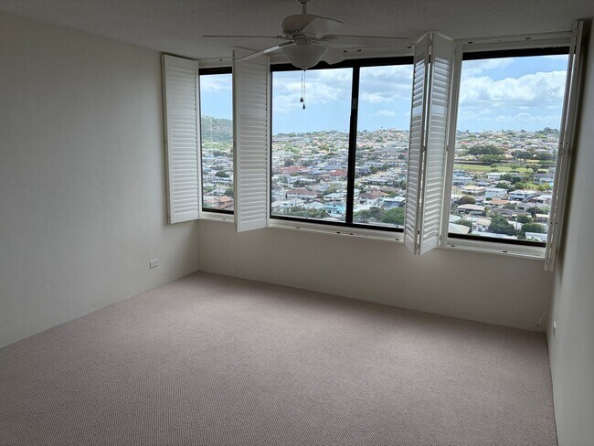 Foto del edificio - Luxury Kahala Condominium - 2bd/2ba/1pkg