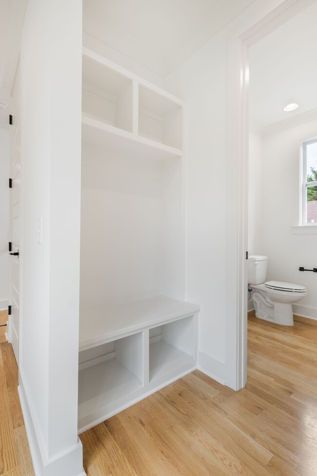 Building Photo - 111 Sadler Ct