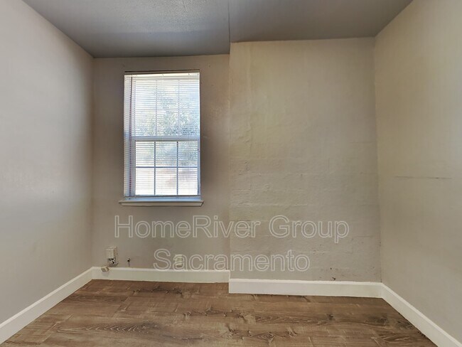 Building Photo - 6340 Hermosa St