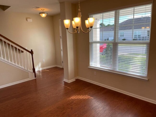 Building Photo - 5373 Grosseto Way