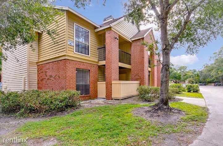 Primary Photo - 8601 Mallard Reserve Dr