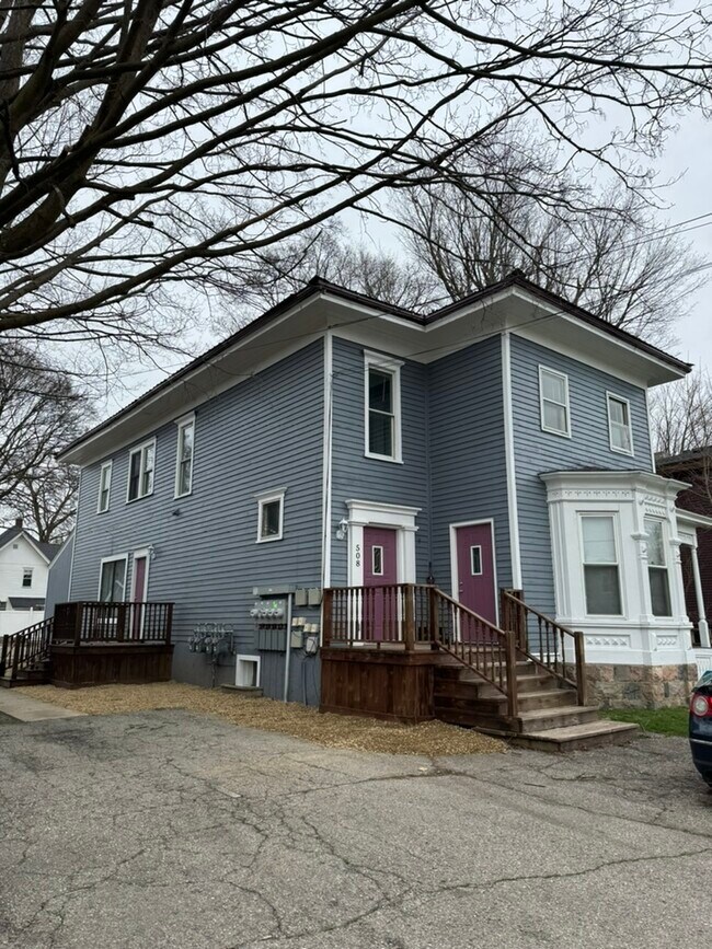 Foto del edificio - 508 W Michigan Ave