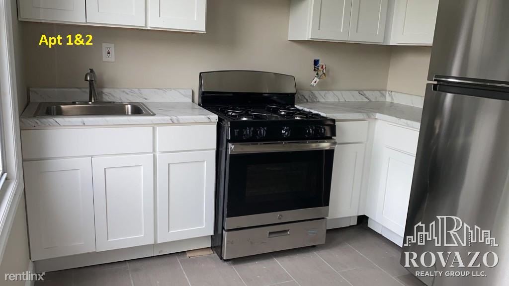 Foto principal - 2 br, 1 bath Apartment - 80 Huntington Ter 3