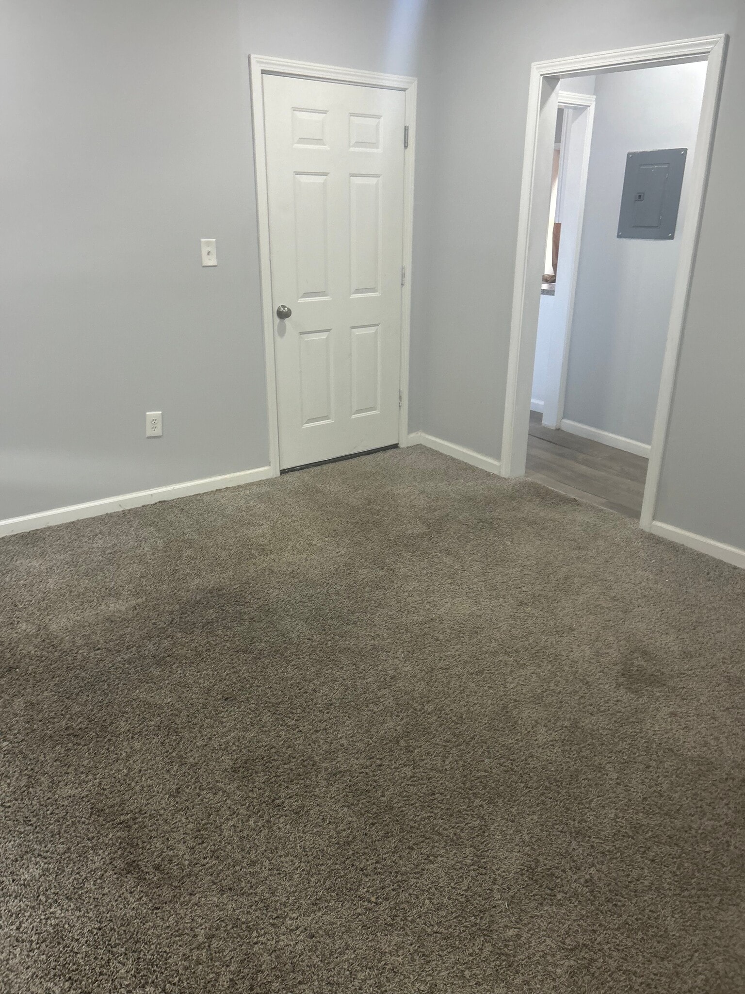 17568-70 Lake Shore Blvd Cleveland, OH 44119 – photo 3