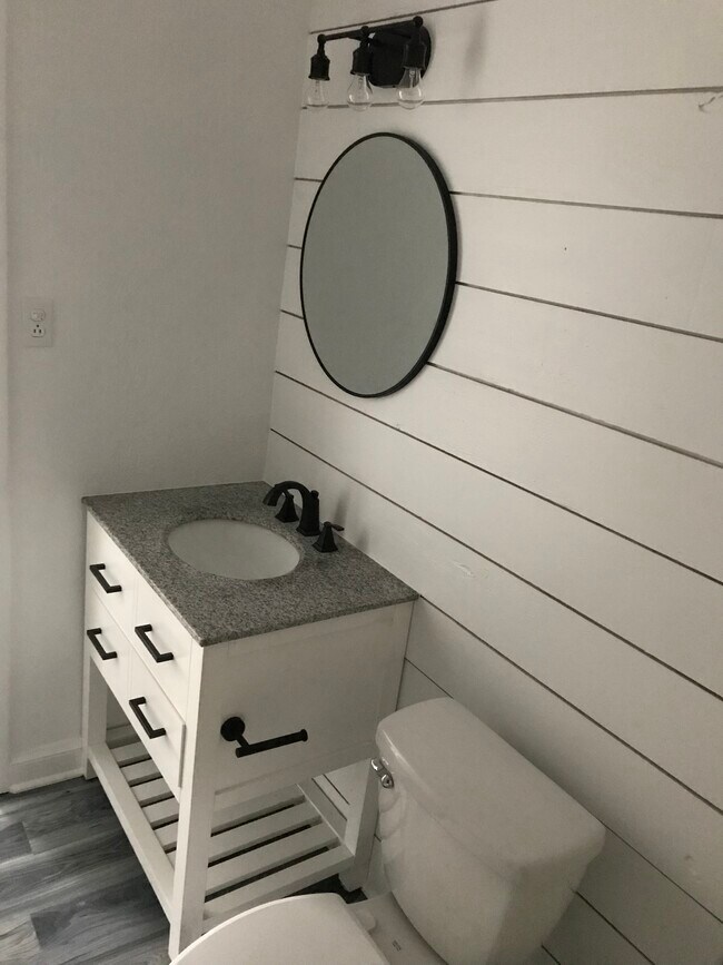 Foto del edificio - 2168 Hillside St