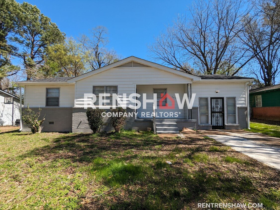 Primary Photo - Incredible Renovated Property in South Mem...