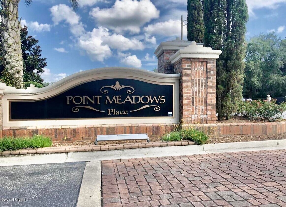 Foto principal - 7801 Point Meadows Dr