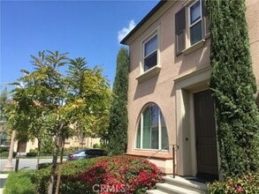 Building Photo - 66 Emerald Clover