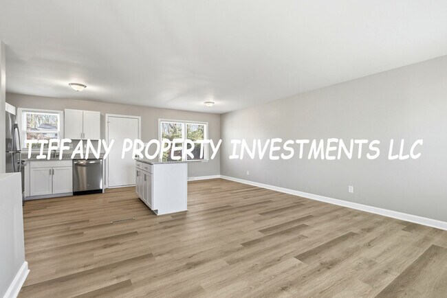 Building Photo - 1601 Carfax Dr