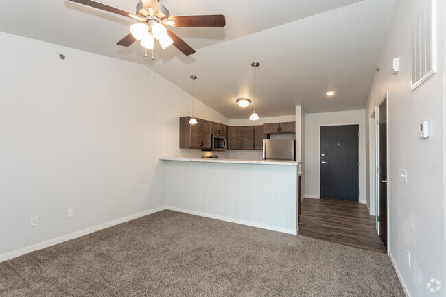 1BR, 1BA - 660SF - Red Rock Apartments