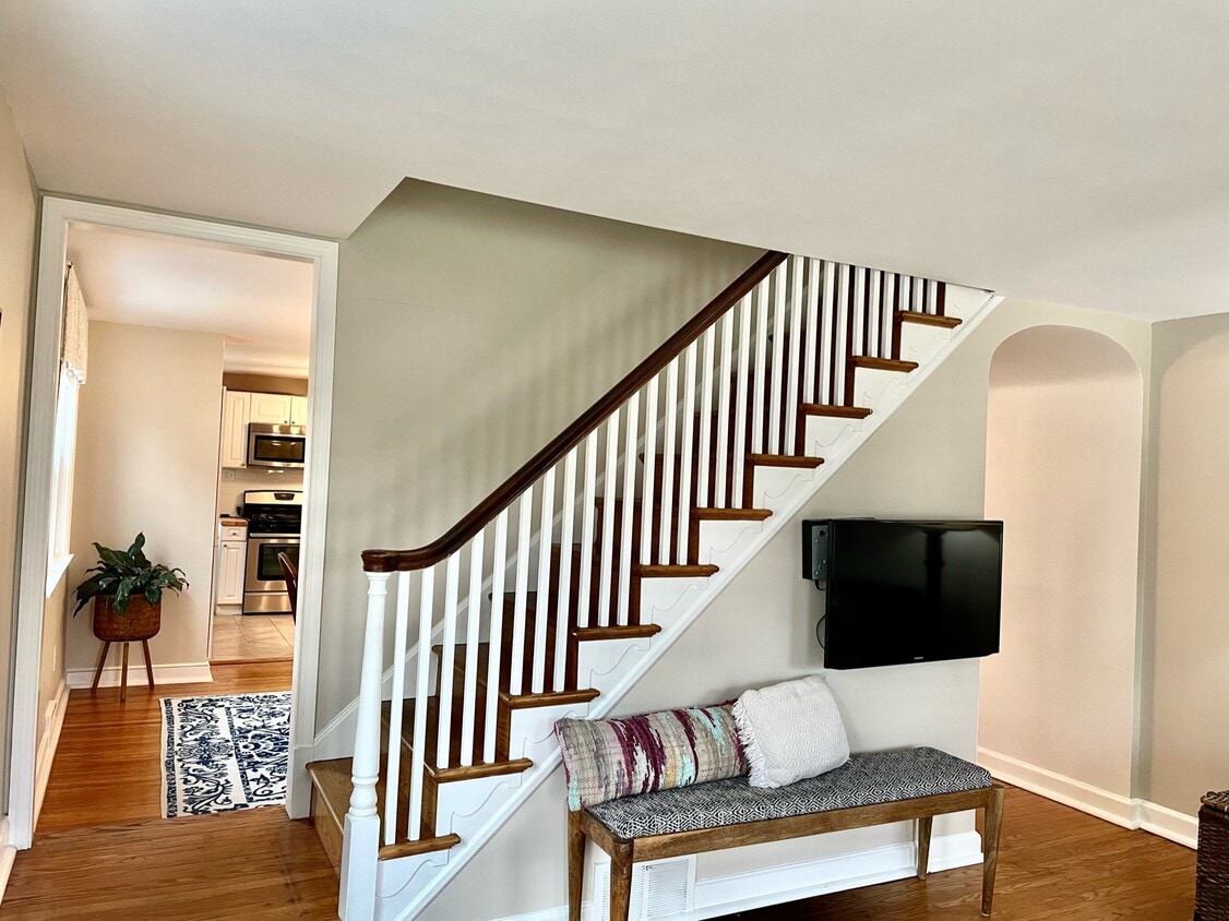 Photo - 2426 Chestnut Ave (Ardmore, PA)