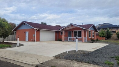 Building Photo - 13130 Lookingglass Rd