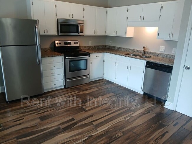 Building Photo - 443 Cactus St