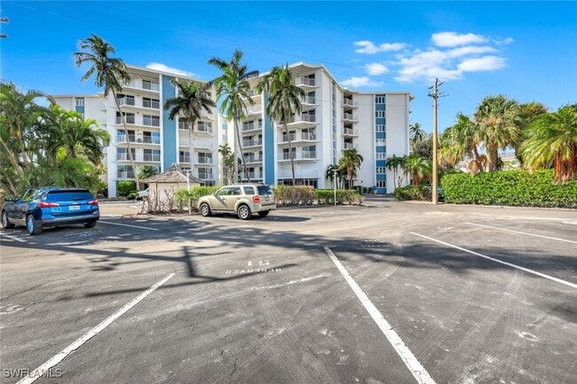 Foto del edificio - 1300 Gulf Shore Blvd N