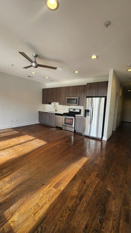Foto del edificio - 4428 N Sheridan Rd