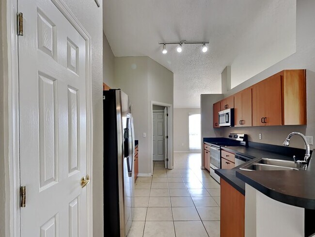 Foto del edificio - 817 Highland Crest Loop