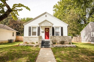 Building Photo - 1335 S Florence Ave