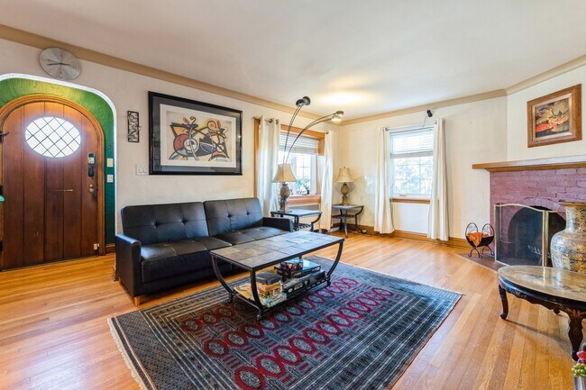 Building Photo - 139 Edgemont Pl