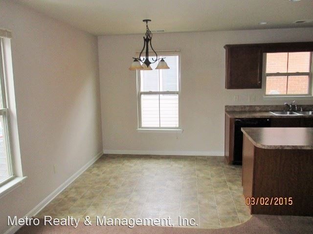 Building Photo - 409-415 Rosewood Ct